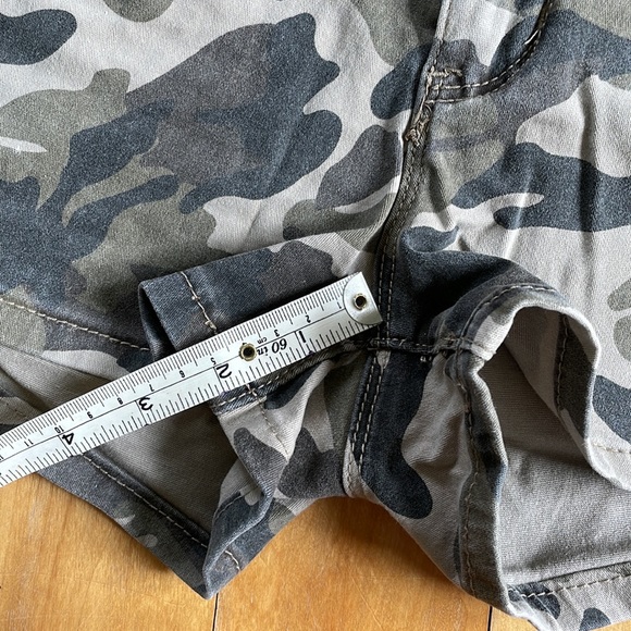 YMI 26 Low Rise short shorts - Picture 7 of 8